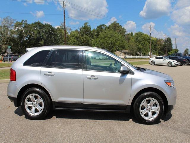 Photo of 2013 Ingot Silver Ford Edge