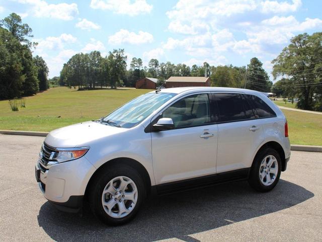 Photo of 2013 Ingot Silver Ford Edge