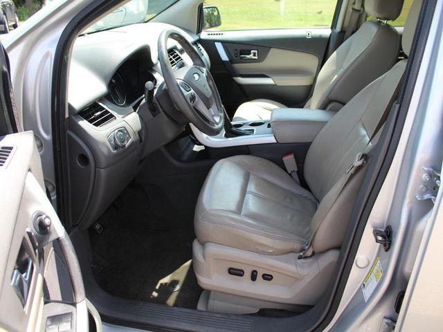 Photo of 2013 Ingot Silver Ford Edge