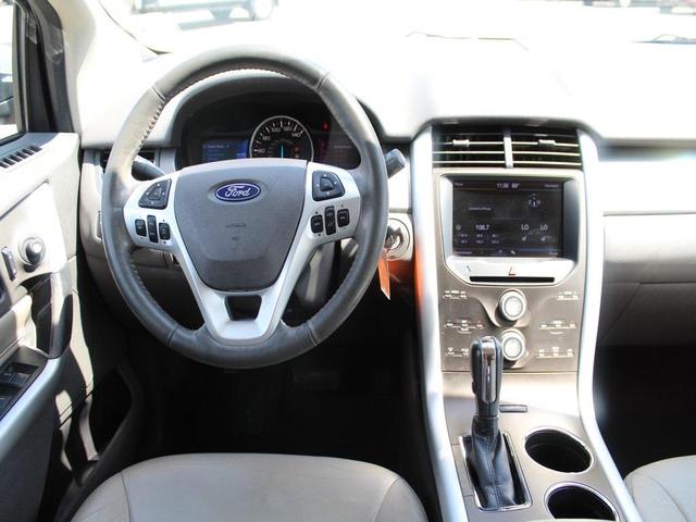 Photo of 2013 Ingot Silver Ford Edge