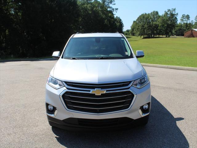 Photo of 2020 Silver Ice Metallic Chevrolet Traverse