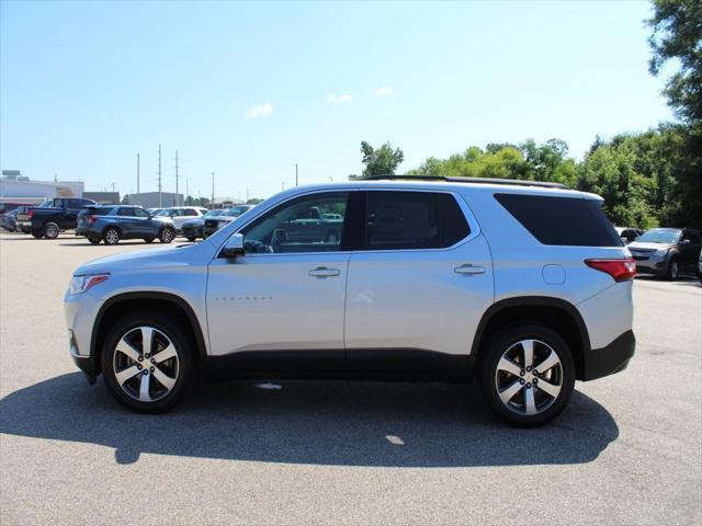 Photo of 2020 Silver Ice Metallic Chevrolet Traverse