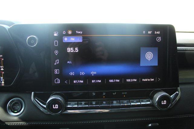 Photo of 2023 Black Chevrolet Colorado
