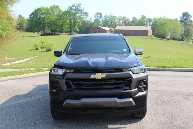 Photo of 2023 Black Chevrolet Colorado