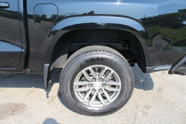 Photo of 2023 Black Chevrolet Colorado