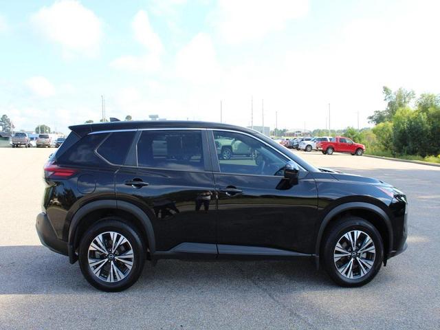 Photo of 2023 Super Black Nissan Rogue