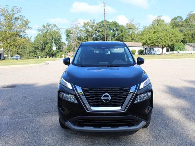 Photo of 2023 Super Black Nissan Rogue