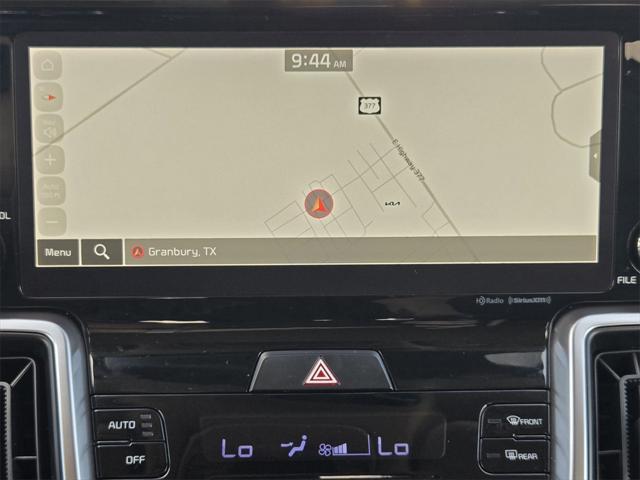 Photo of 2023 Glacial White Pearl Kia Sorento