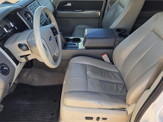 Photo of 2013 Oxford White Ford Expedition EL
