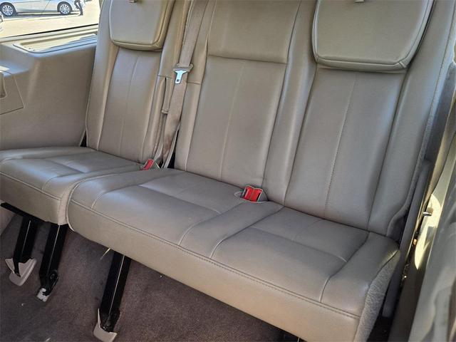 Photo of 2013 Oxford White Ford Expedition EL