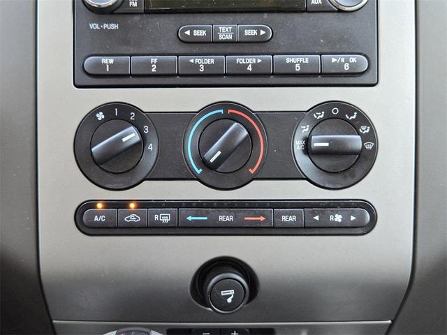 Photo of 2013 Oxford White Ford Expedition EL