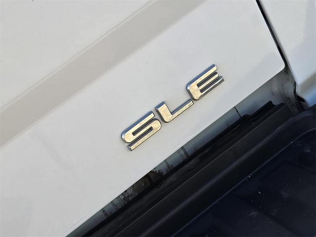 Photo of 2017 Summit White GMC Sierra 2500