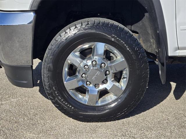 Photo of 2017 Summit White GMC Sierra 2500