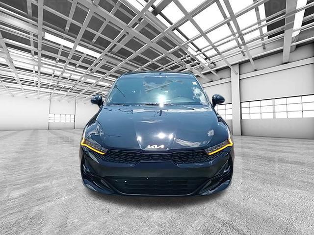 Photo of 2023 Ebony Black Kia K5