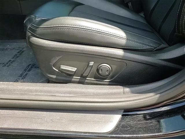 Photo of 2023 Ebony Black Kia K5