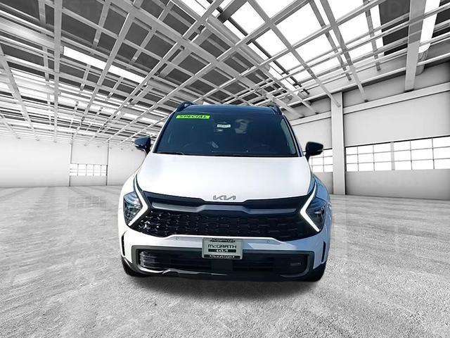 Photo of 2024 Glacial White Pearl Kia Sportage
