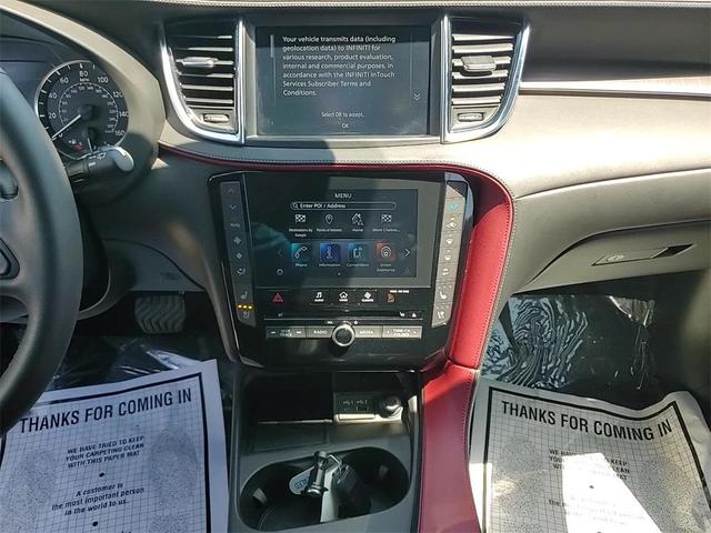 Photo of 2024 Radiant White INFINITI QX55