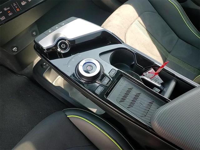 Photo of 2023 Yacht Blue Kia EV6