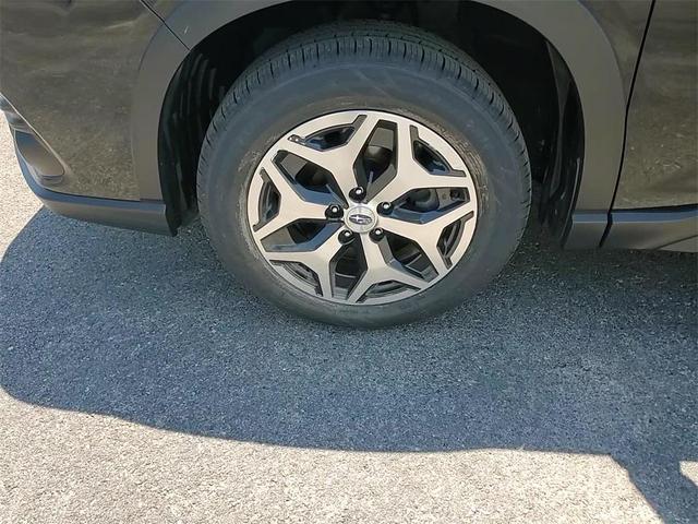 Photo of 2022 Crystal Black Silica Subaru Forester