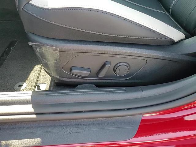Photo of 2025 Runway Red Kia K5
