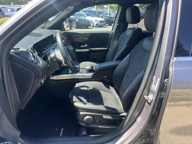 Photo of 2022 Mountain Grey Metallic Mercedes-Benz GLB 250