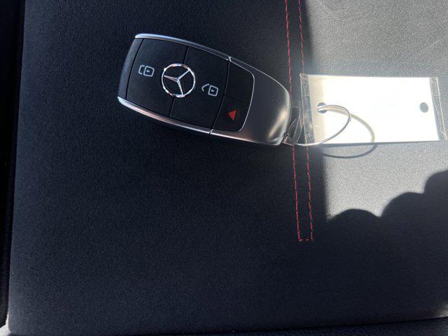 Photo of 2022 Mountain Grey Metallic Mercedes-Benz GLB 250