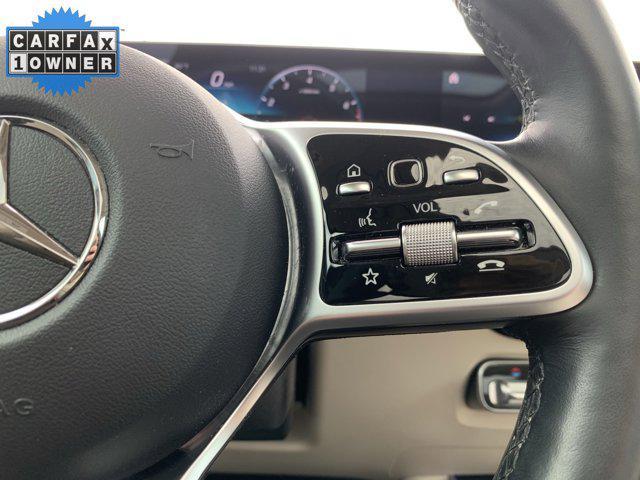 Photo of 2022 Mountain Grey Metallic Mercedes-Benz GLB 250