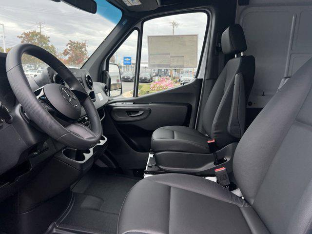 Photo of 2025 Arctic White Mercedes-Benz Sprinter 3500XD