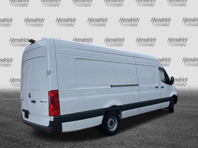 Photo of 2025 Arctic White Mercedes-Benz Sprinter 3500XD