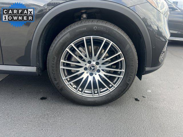 Photo of 2024 Graphite Grey Metallic Mercedes-Benz GLC 300