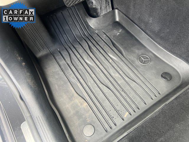 Photo of 2024 Graphite Grey Metallic Mercedes-Benz GLC 300