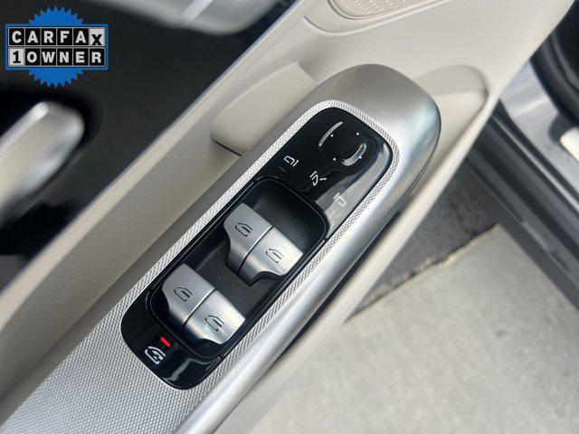 Photo of 2024 Graphite Grey Metallic Mercedes-Benz GLC 300