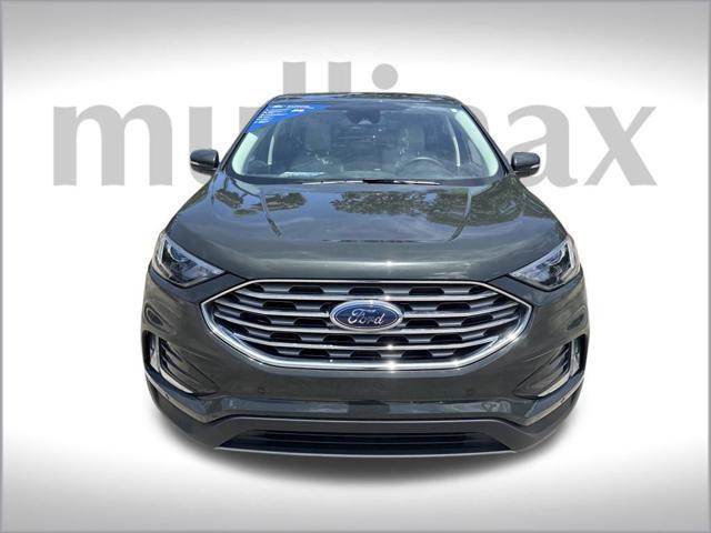 Photo of 2024 Forged Green Metallic Ford Edge