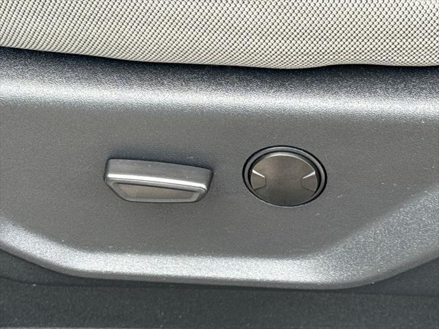 Photo of 2022 Oxford White Ford F-250
