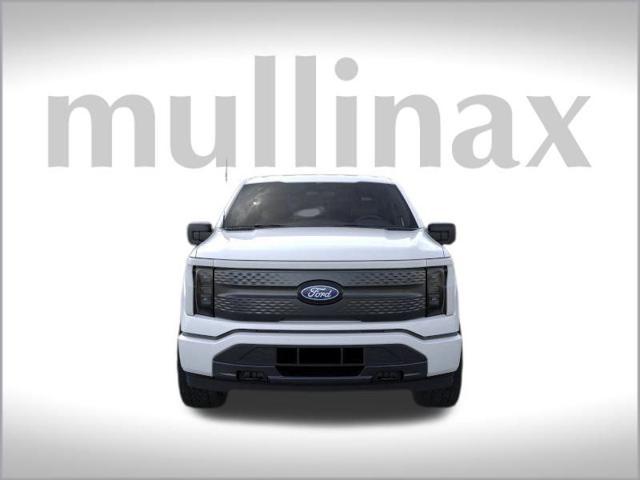 Photo of 2025 White Ford F-150 Lightning