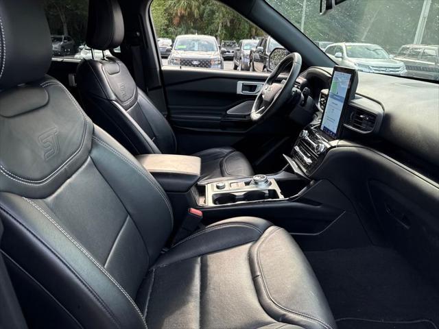 Photo of 2021 Blue Ford Explorer