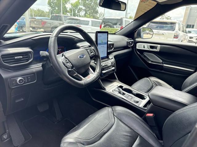 Photo of 2021 Blue Ford Explorer