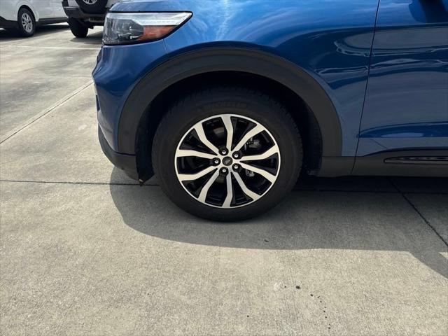 Photo of 2021 Blue Ford Explorer