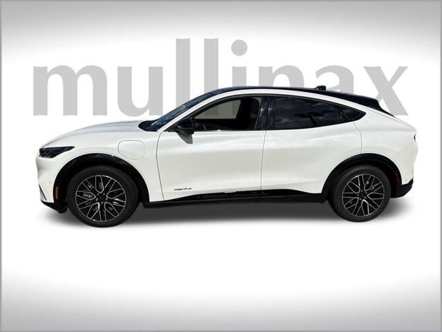 Photo of 2024 Star White Metallic Tri-Coat Ford Mustang Mach-E