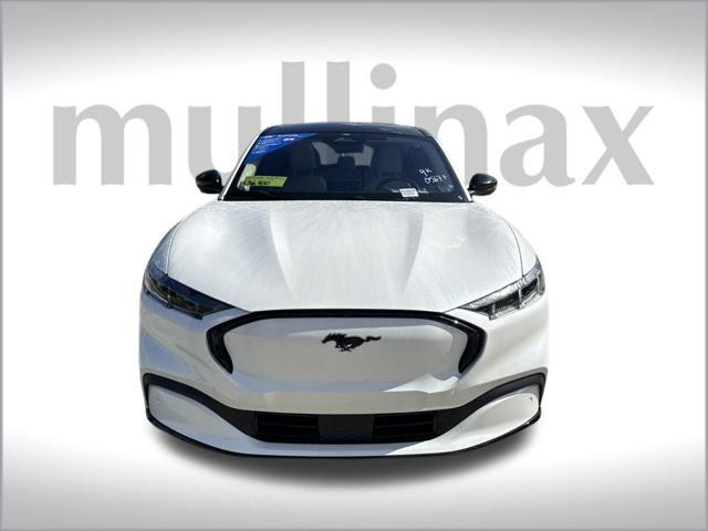 Photo of 2024 Star White Metallic Tri-Coat Ford Mustang Mach-E