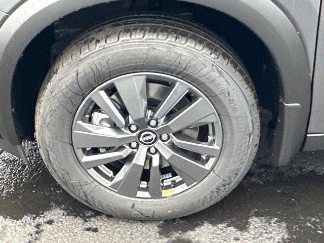 Photo of 2025 Gun Metallic Nissan Pathfinder
