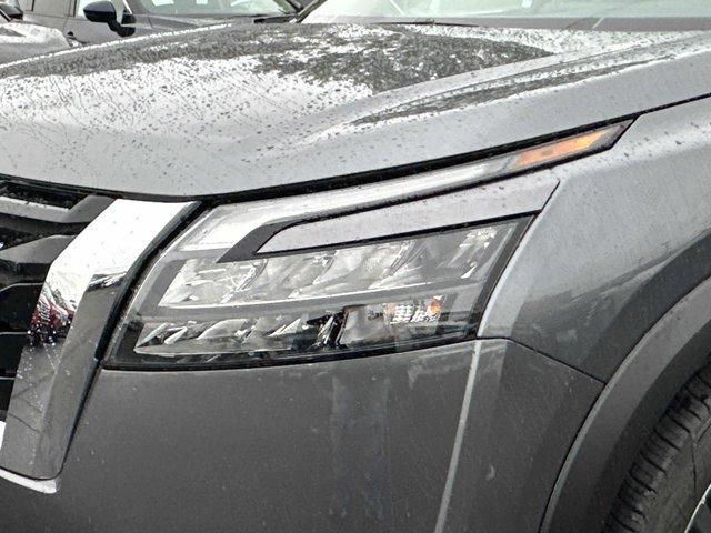 Photo of 2025 Gun Metallic Nissan Pathfinder