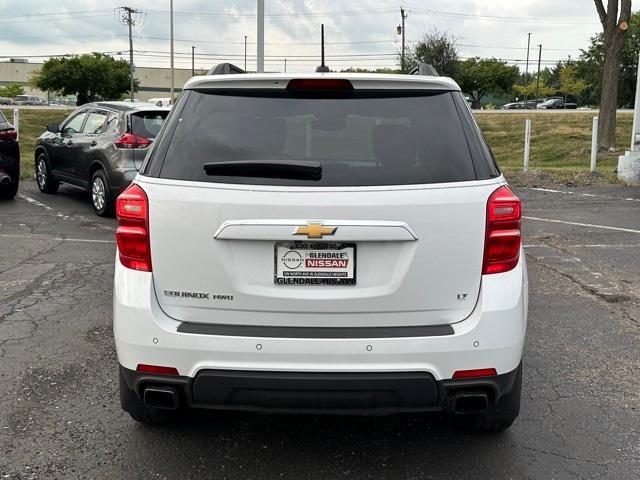 Photo of 2017 Summit White Chevrolet Equinox