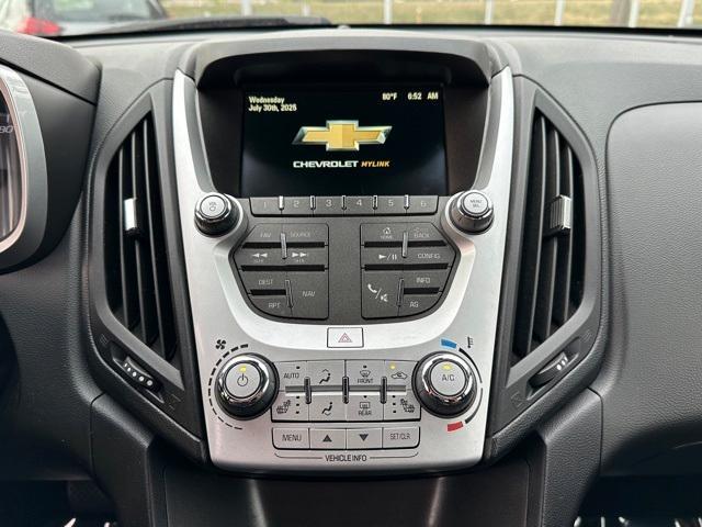 Photo of 2017 Summit White Chevrolet Equinox