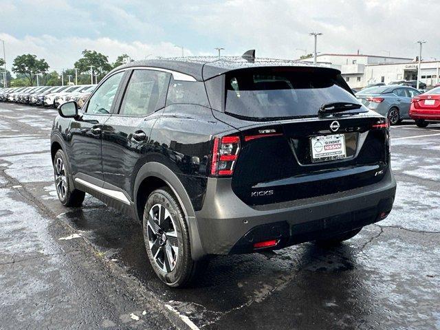 Photo of 2025 Super Black Nissan Kicks