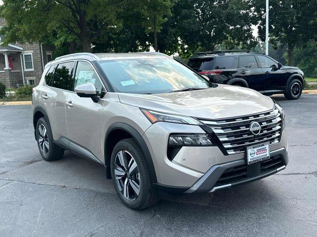 Photo of 2025 Champagne Silve Nissan Rogue