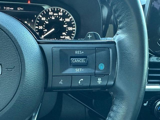 Photo of 2022 Black Nissan Pathfinder