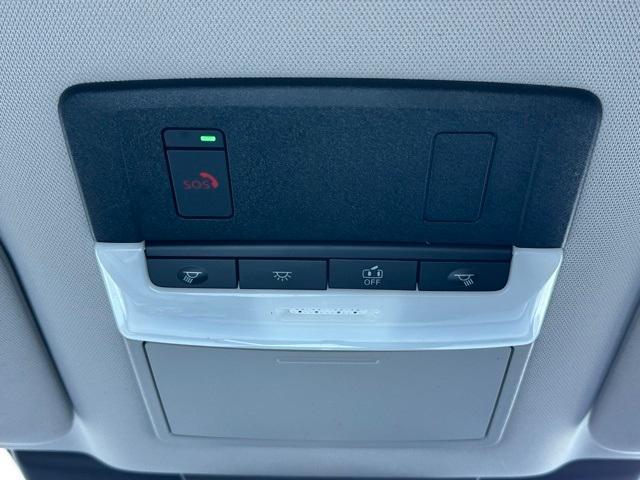 Photo of 2022 Black Nissan Pathfinder