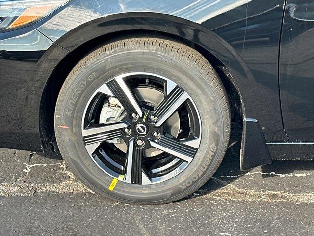 Photo of 2025 Black Nissan Sentra