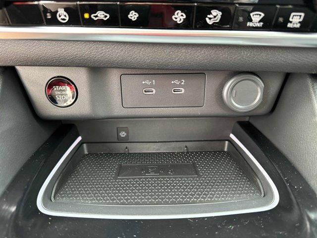 Photo of 2025 Everest White P Nissan Rogue
